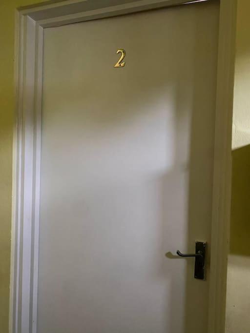 Апартаменты Eremue Court Hideaway Yarmouth Iow Экстерьер фото